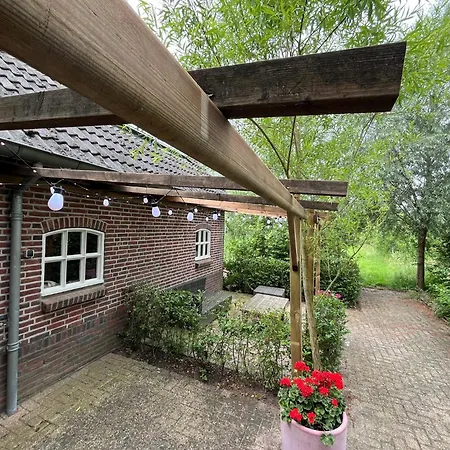 Boven De S L A G E R I J *
