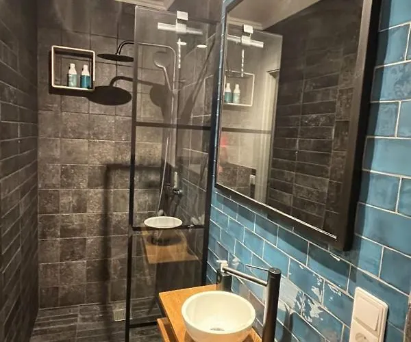 Appartement Boven De S L A G E R I J *