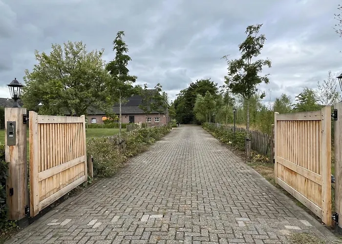 Boven De S L A G E R I J *