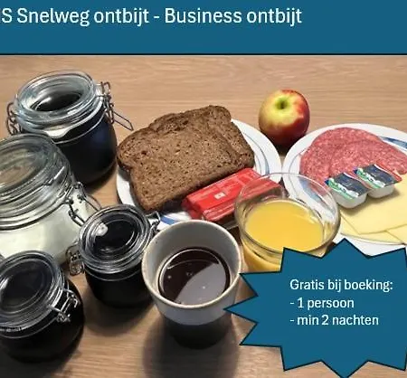 Boven De S L A G E R I J *