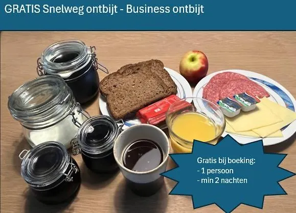 Boven De S L A G E R I J *